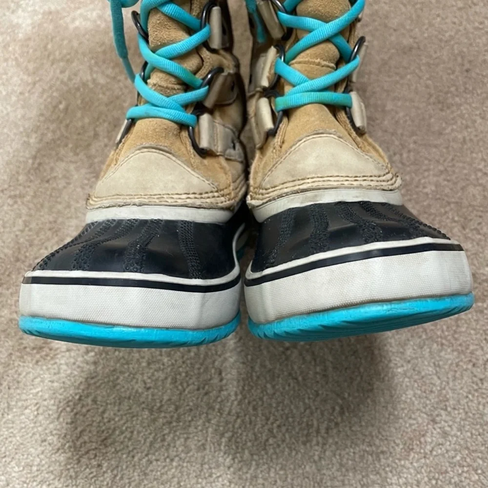 Sorel Joan of Arctic Curry Turquoise lace up fur lined snow boots size 6